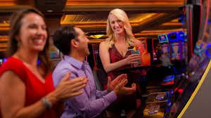 av666 တိုက်ရိုက်ကာစီနို Baccarat Table တကယ့် Dealer ဖြင့်ကစားနေမှု